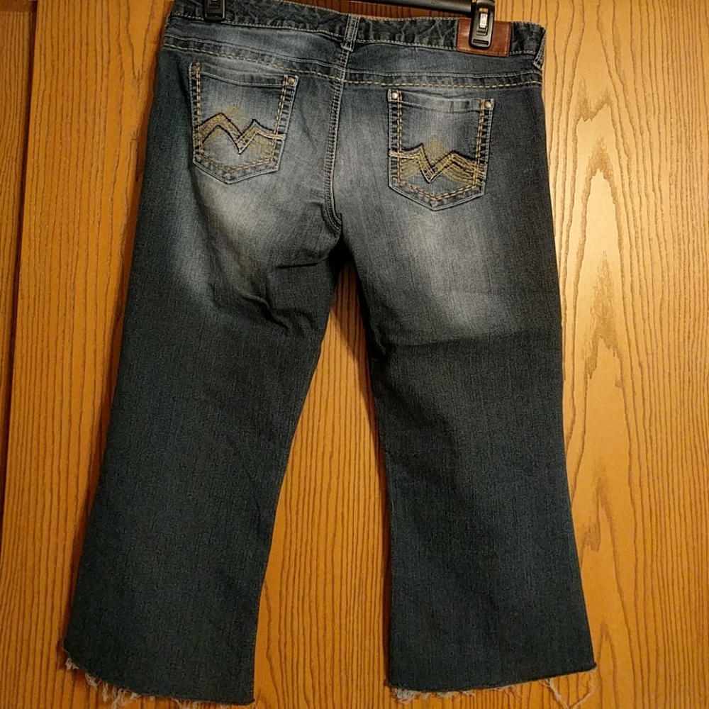 Maurice's cut off jeans 13/14